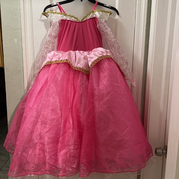 Princess Aurora- Sleeping Beauty - Picture 8 of 12